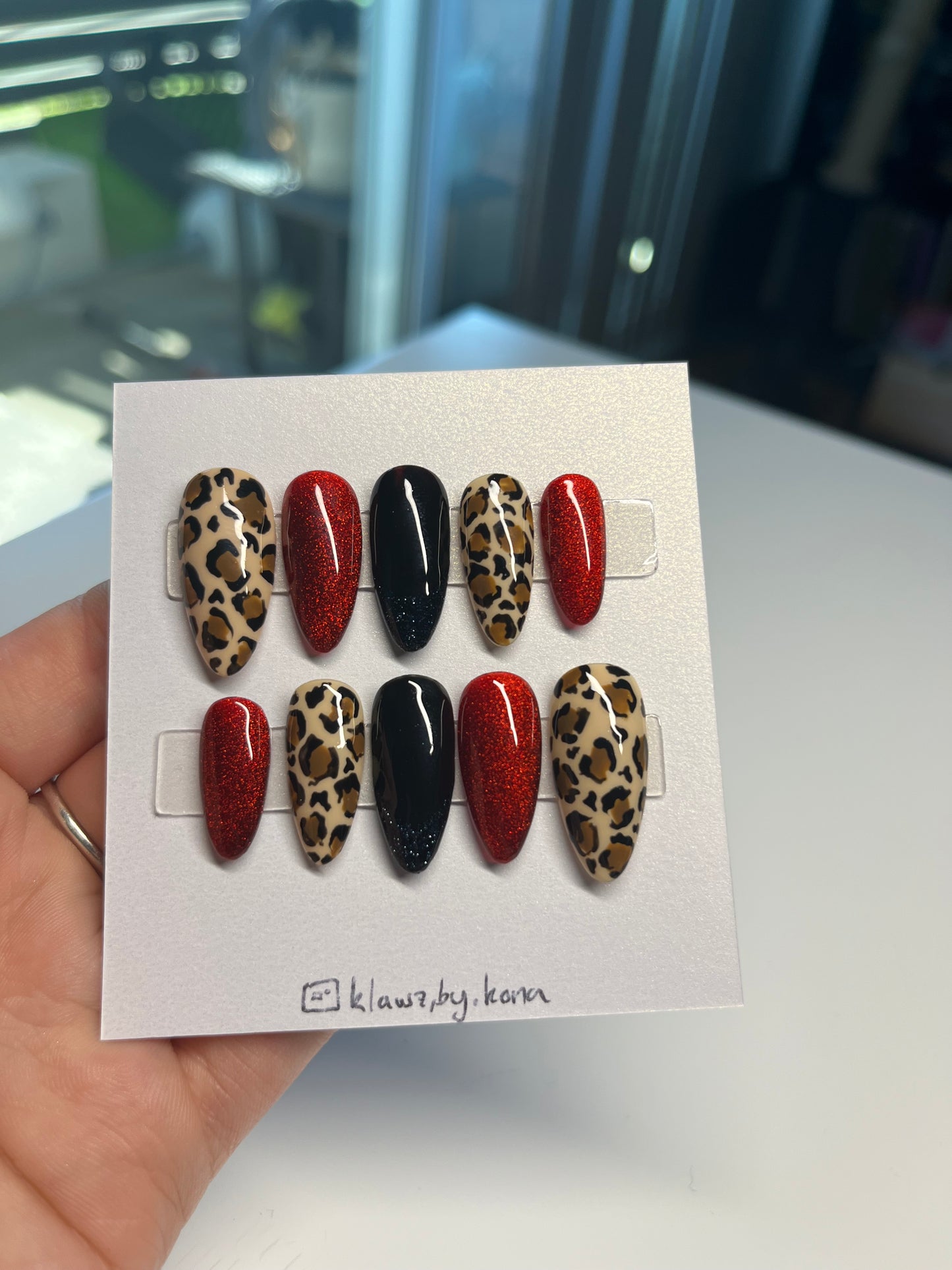 Bombshell Feline Nails