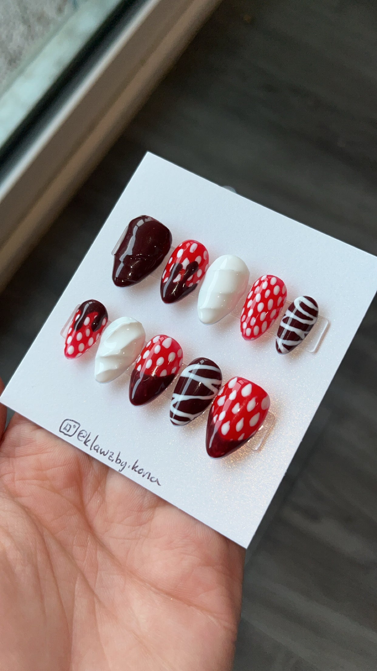 Choco-Strawberry Nails