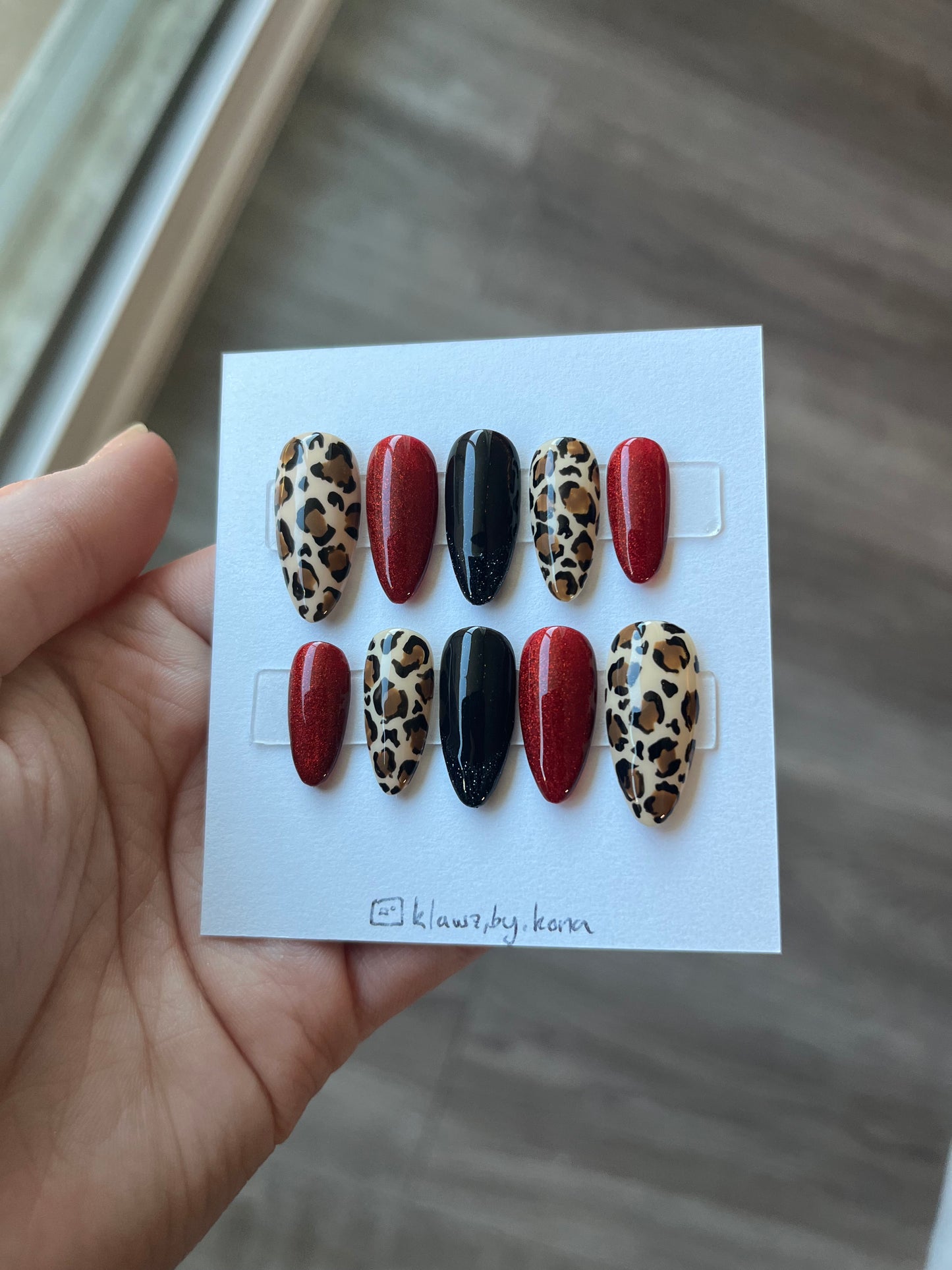 Bombshell Feline Nails