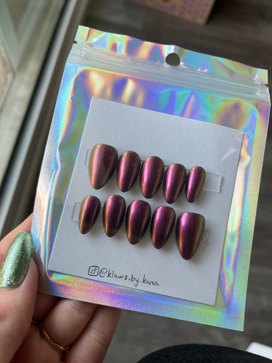 Cat’s Evasion Nails