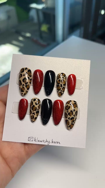 Bombshell Feline Nails
